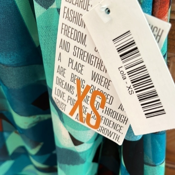 NWT LuLaRoe Women’s skirt, size XS. - Picture 4 of 6